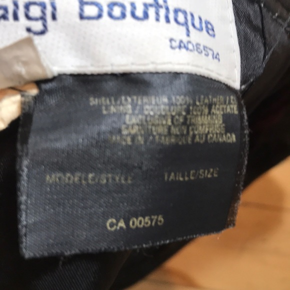 “GIGI BOUTIQUE” Vintage Black Leather Skirt. - Picture 11 of 13